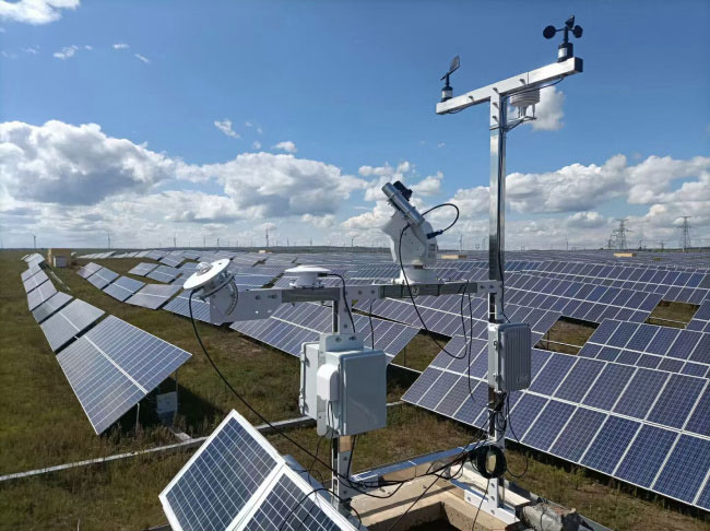 ??光伏發(fā)電環(huán)境監(jiān)測系統(tǒng)是一款什么設(shè)備？